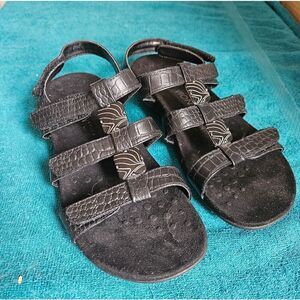 Vionic Amber adjustable sandal women's size 8